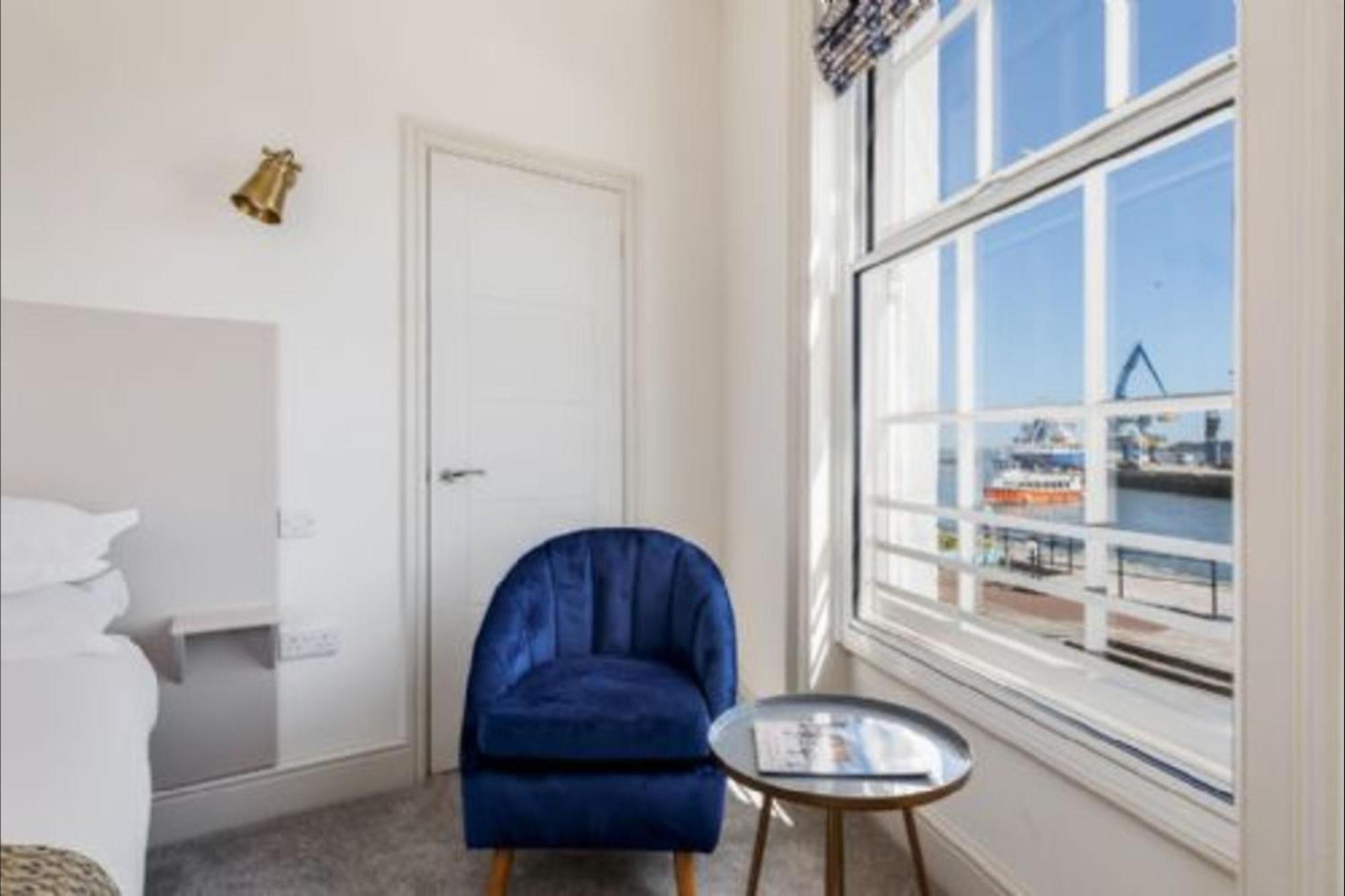 Custom House Poole - Overlord Chamber Bagian luar foto